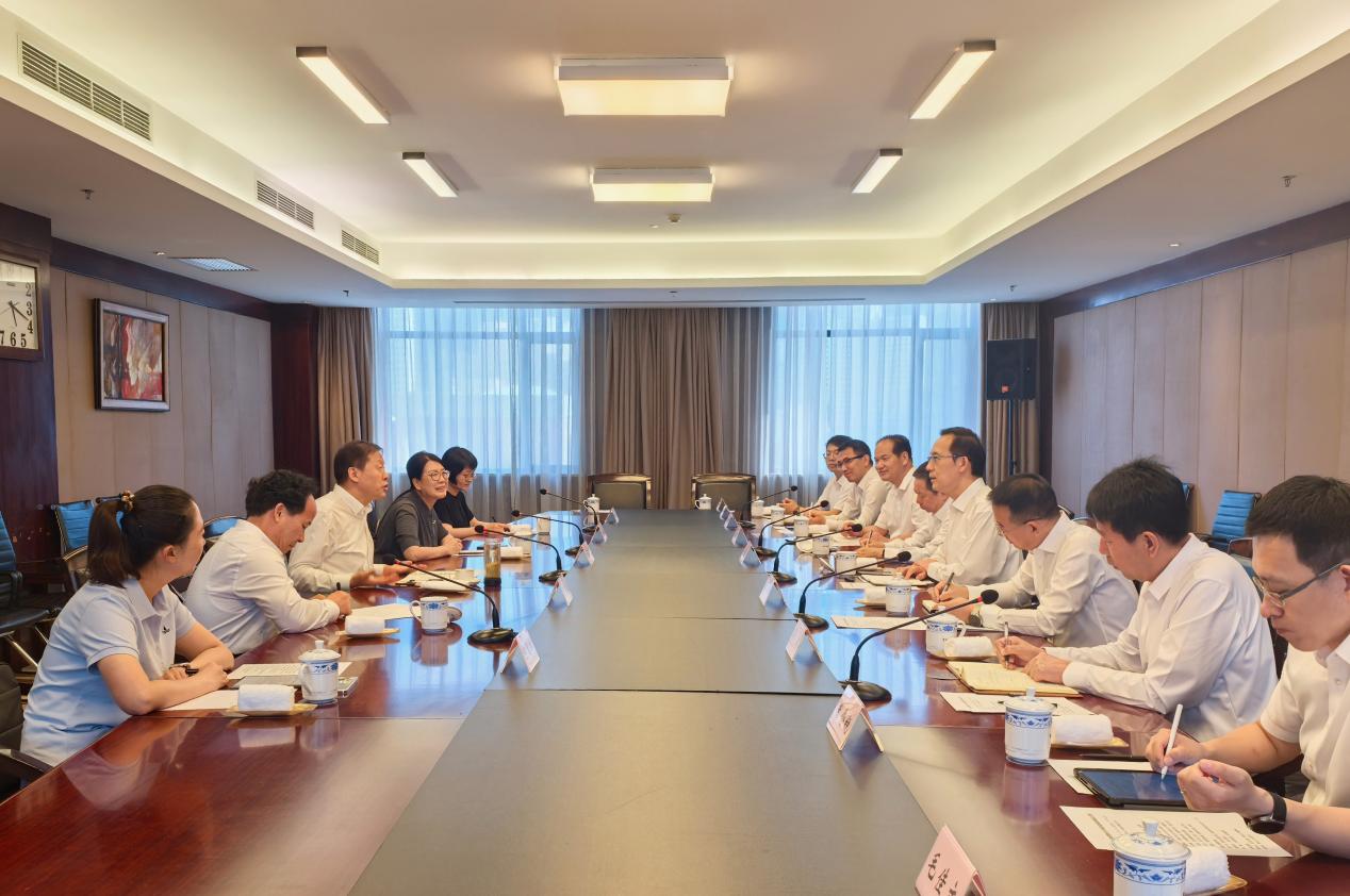 殷长波应邀出席第三十二届兰洽会并开展系列工作会商